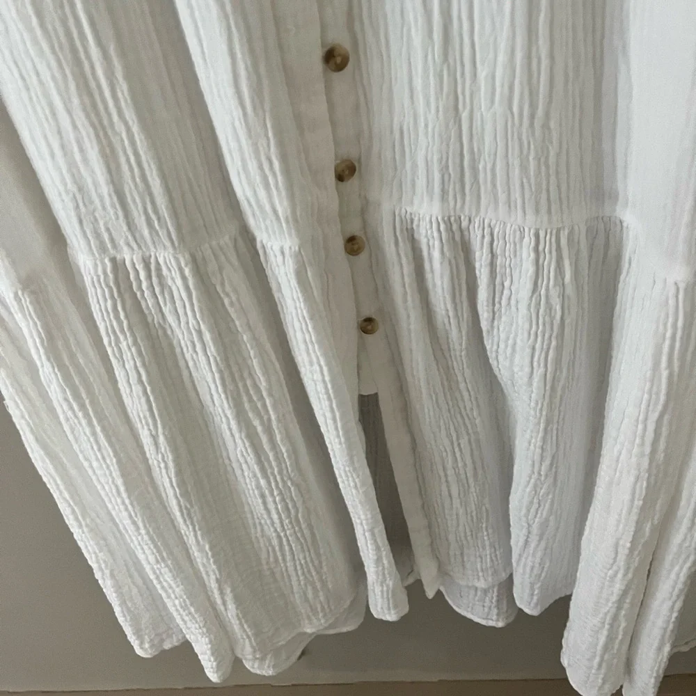 beachlunchlounge White Button-Front Tiered Maxi Dress - Picture 5 of 7